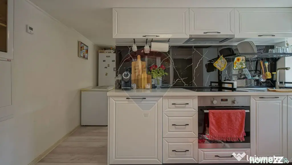 Casă / Vilă Săsească cu 6 camere de vânzare in Vulca...