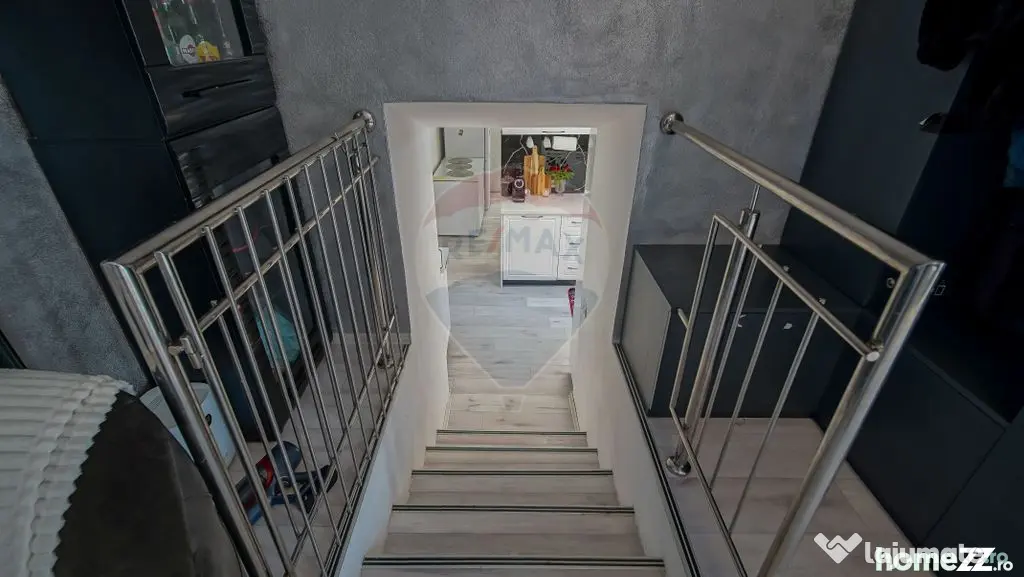 Casă / Vilă Săsească cu 6 camere de vânzare in Vulca...