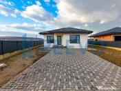 Casă/Vilă nouă de vânzare în Lilieci, Bacău 