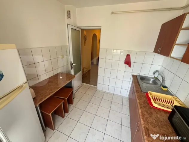 Apartament 3 camere, mobilat și utilat, etaj 1, Micro 9, pi