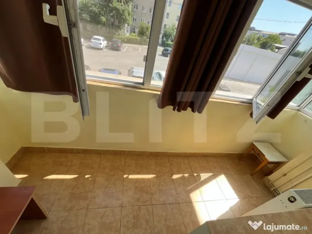 Apartament 3 camere, mobilat și utilat, etaj 1, Micro 9, pi