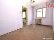 Apartament 2 camere semidecomandat, pret de garsoniera ! 