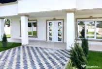 Casă spațioasă cu curte generoasă, în zonă liniștită
