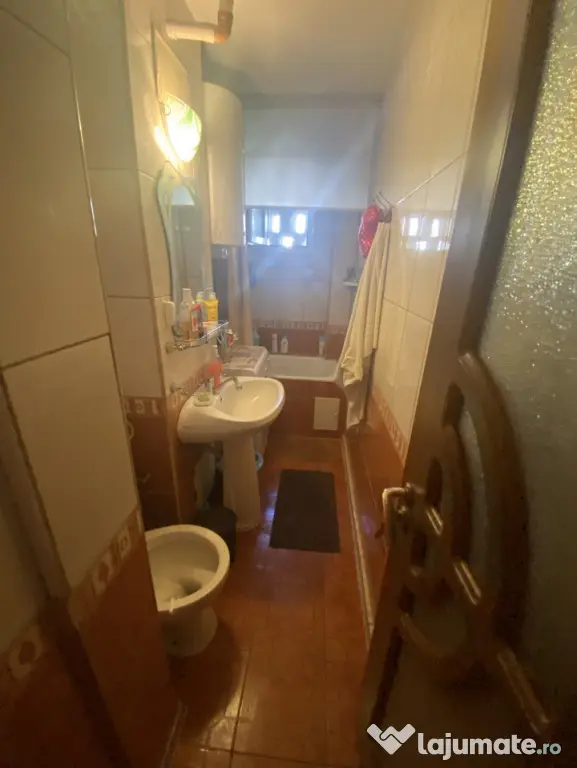 Apartament 2 camere 42 mp langa Policlinica Filiasi