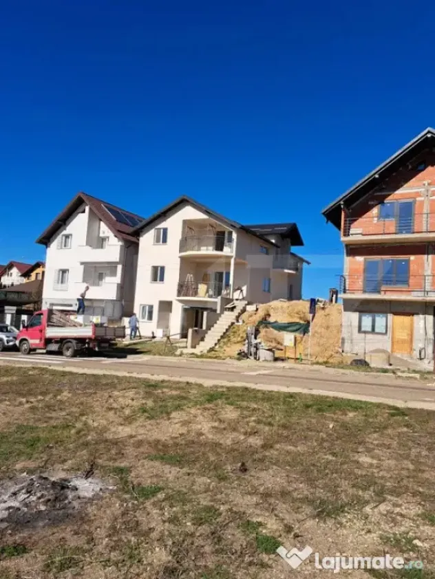 Casa cu etaj si demisol la GRI, 170 mp utili, 300 mp teren,