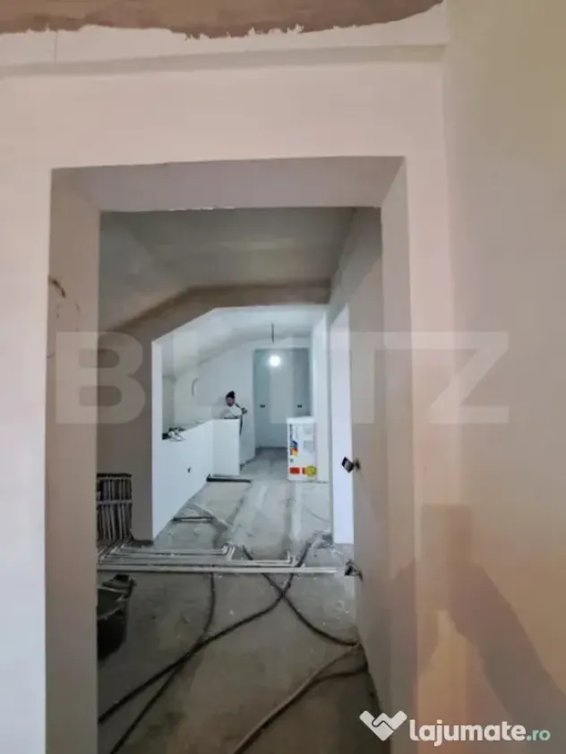 Casa cu etaj si demisol la GRI, 170 mp utili, 300 mp teren,