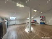 Spatiu de birouri decomandat 2 camere in zona centrala din S 