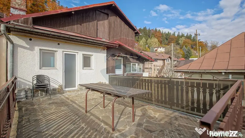 Vilă cu farmec istoric în Bușteni, pensiune sau locuin...