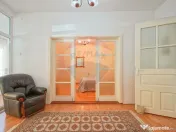 Vilă cu farmec istoric în Bușteni, pensiune sau locuin... 