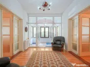 Vilă cu farmec istoric în Bușteni, pensiune sau locuin... 