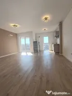 Apartament cu 2 camere, zona Vivo
