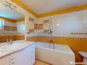 Casă individuală de vânzare | P+E+M | Central | Cristian 