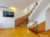 Casă individuală de vânzare | P+E+M | Central | Cristian 