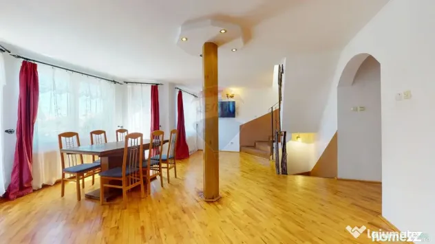 Casă individuală de vânzare | P+E+M | Central | Cristian