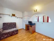 Casă individuală de vânzare | P+E+M | Central | Cristian 