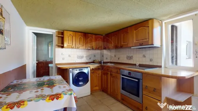 Casă individuală de vânzare | P+E+M | Central | Cristian