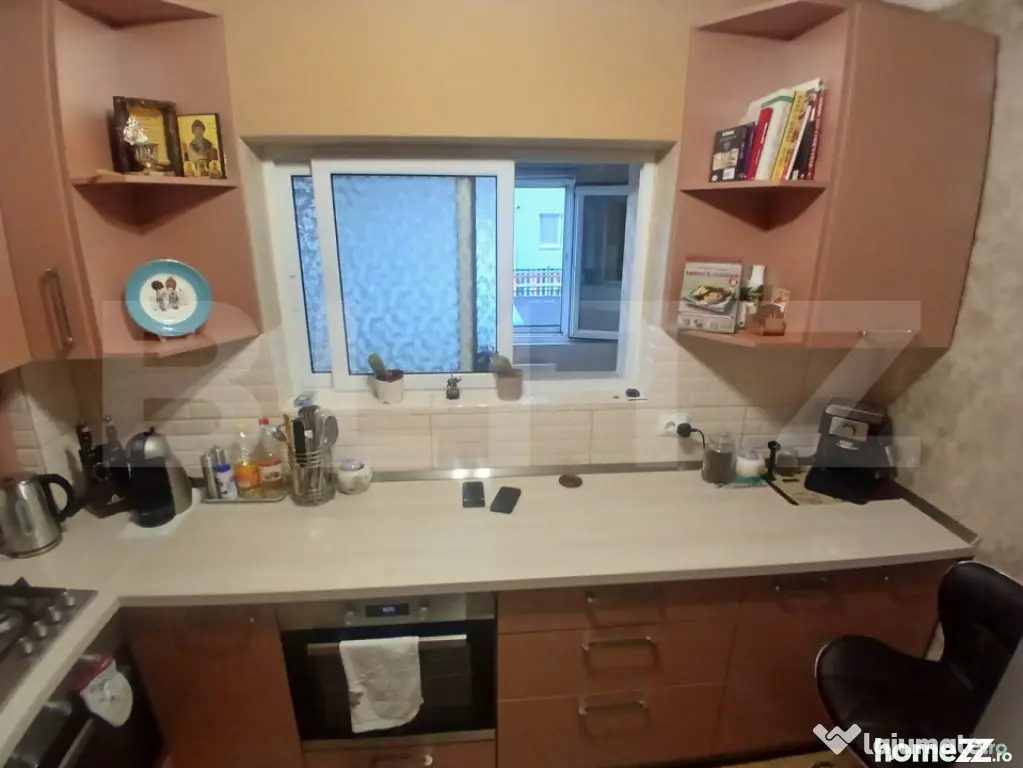 Apartament de vanzare, cu 2 camere, decomandat, zona Visani - Iasi (Iasi)