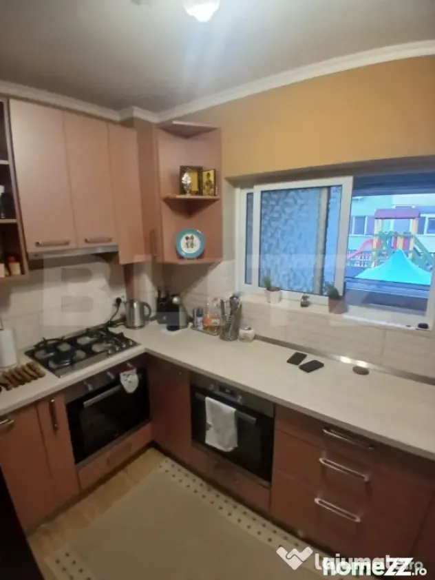Apartament de vanzare, cu 2 camere, decomandat, zona Visani - Iasi (Iasi)