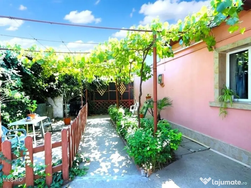 Palazu Mare - Strada Gheorghe Baritiu 16, casa cu teren d...