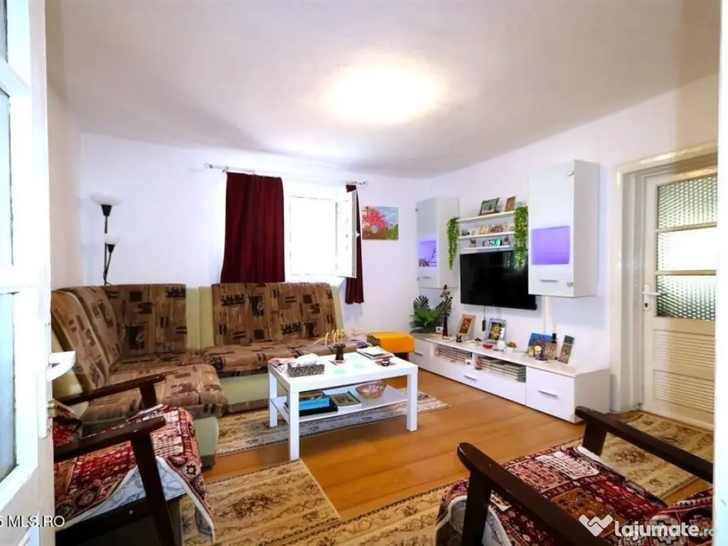 Palazu Mare - Strada Gheorghe Baritiu 16, casa cu teren d...