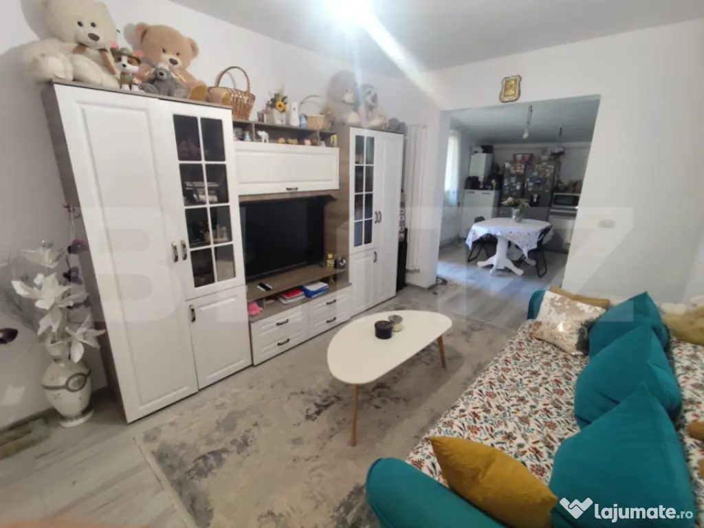 Apartament 3 camere 65 mp, gradina proprie, Valea Adanca