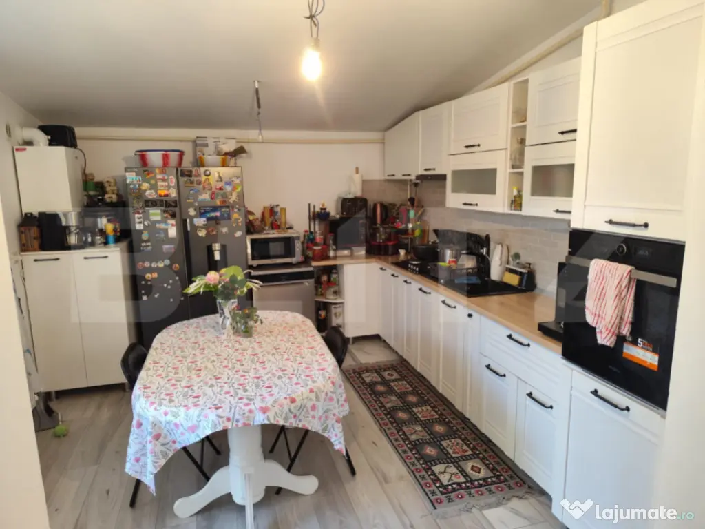 Apartament 3 camere 65 mp, gradina proprie, Valea Adanca