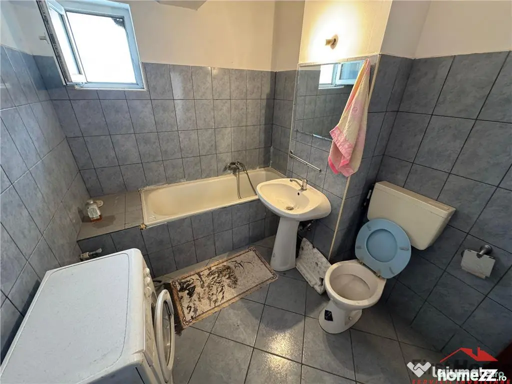 Apartament 2 camere, 60mp , etaj 4 cu acoperis