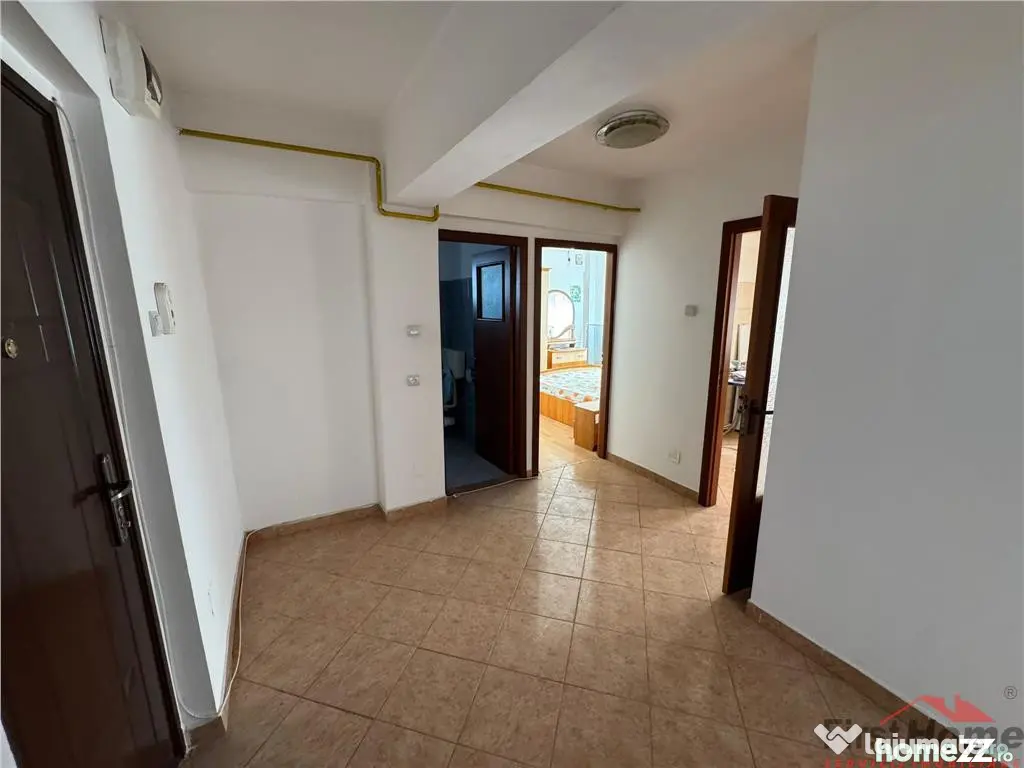 Apartament 2 camere, 60mp , etaj 4 cu acoperis
