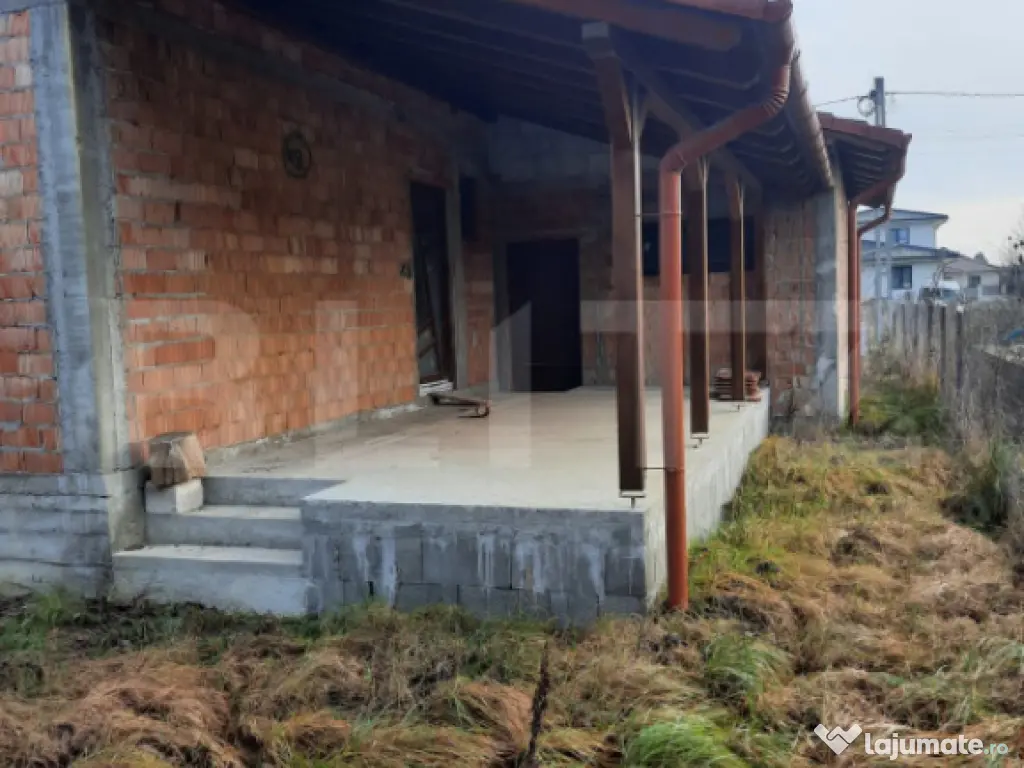 Casă la roșu de vânzare 242mp construiti, 500 mp teren ??