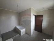 Casă cu livadă și teren generos – Girov 
