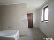 Casă cu livadă și teren generos – Girov 