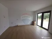 Casă cu livadă și teren generos – Girov 