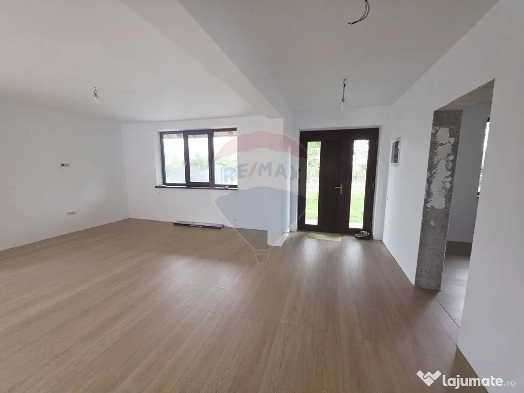 Casă cu livadă și teren generos – Girov