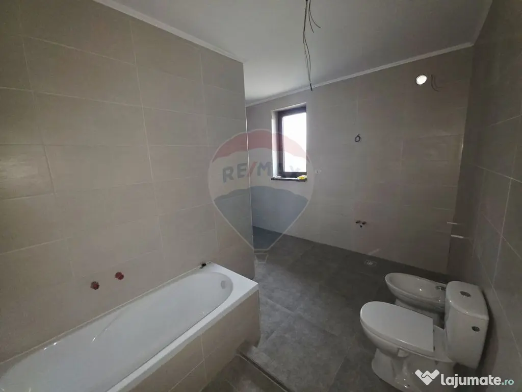 Casă cu livadă și teren generos – Girov