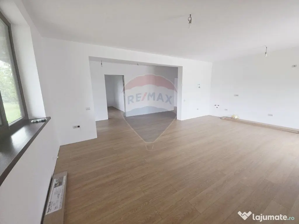 Casă cu livadă și teren generos – Girov