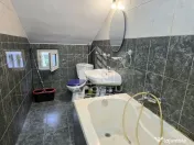 Duplex cu 5 camere si 3 bai, centrala proprie, zona Lipovei 