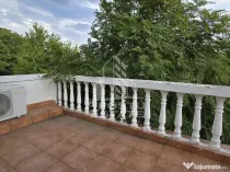 Duplex cu 5 camere si 3 bai, centrala proprie, zona Lipovei