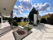Casa de lux cu 5 camere, 4 bai, piscina privata , zona Aradului 