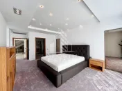 Casa de lux cu 5 camere, 4 bai, piscina privata , zona Aradului 