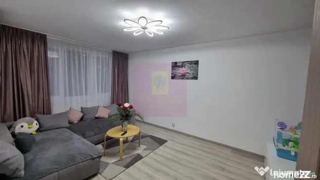 Apartament 3 camere 3/4 -Piata Resita