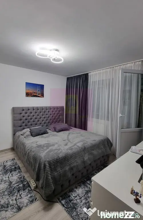Apartament 3 camere 3/4 -Piata Resita