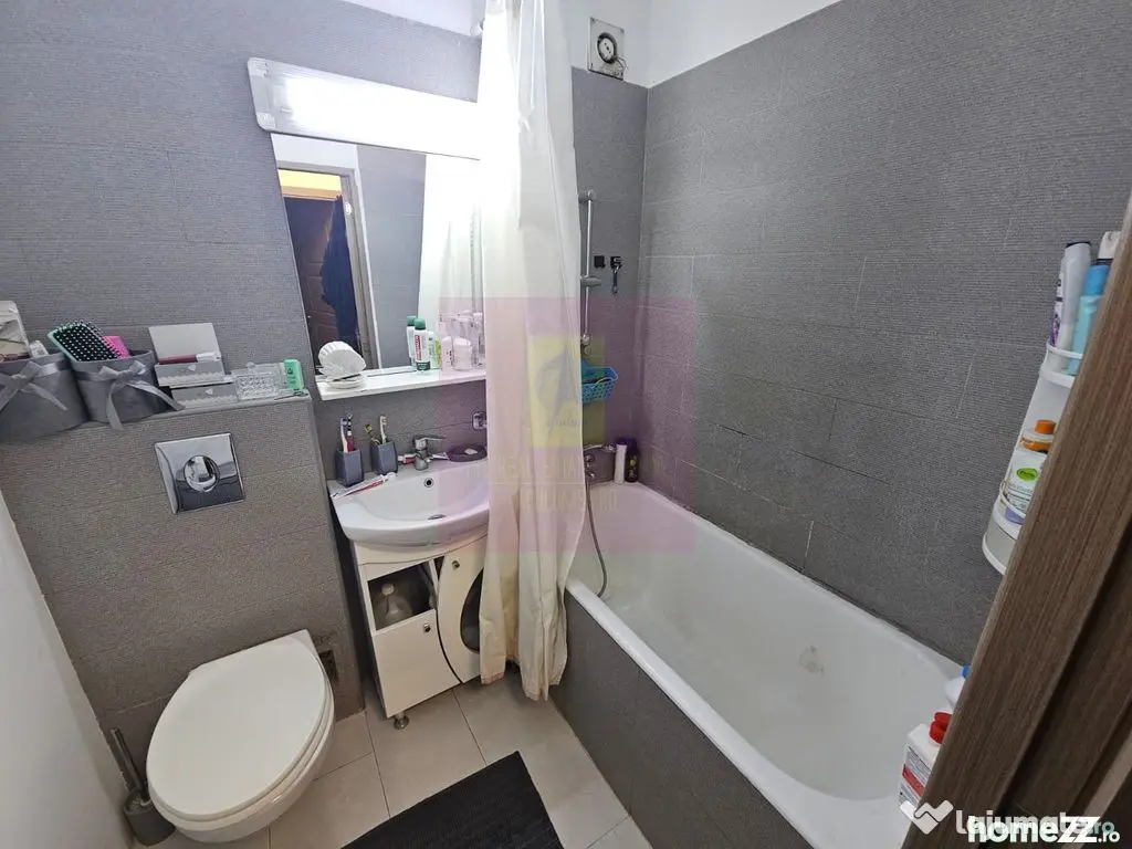 Apartament 3 camere 3/4 -Piata Resita