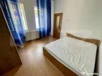 Apartament la curte, 2 camere, CT, AC, zona Facultatea de Me