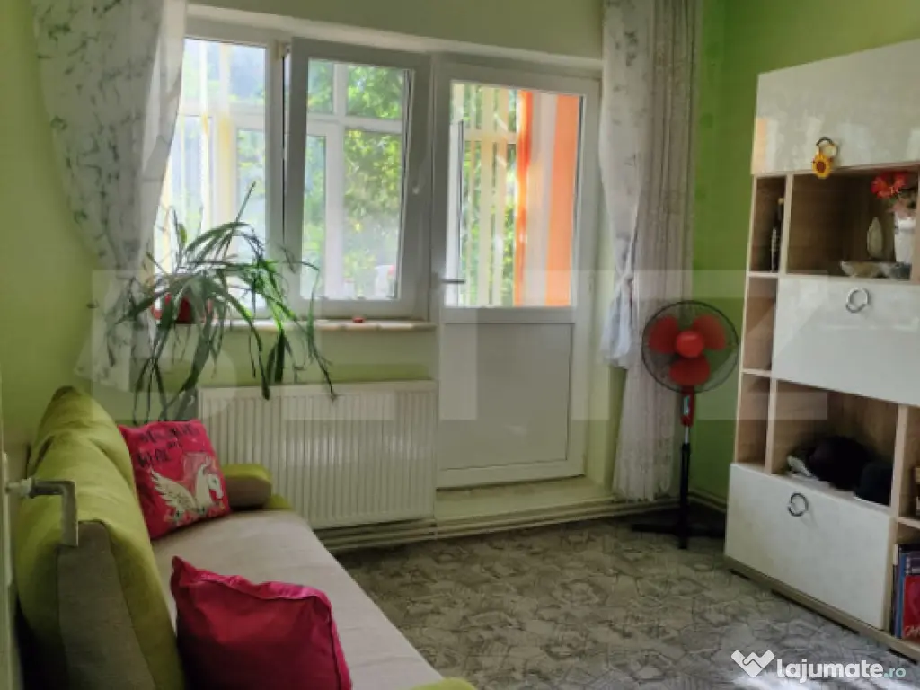 Apartament 3 camere, 55 mp, plus garaj zona Minerului