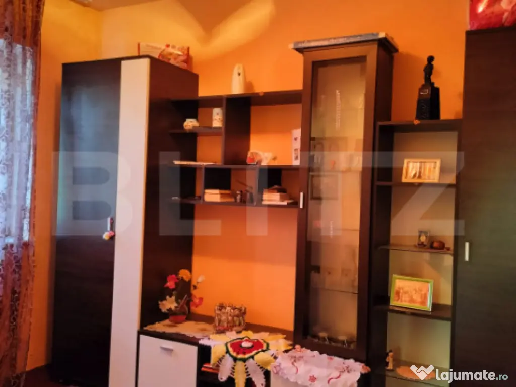 Apartament 3 camere, 55 mp, plus garaj zona Minerului