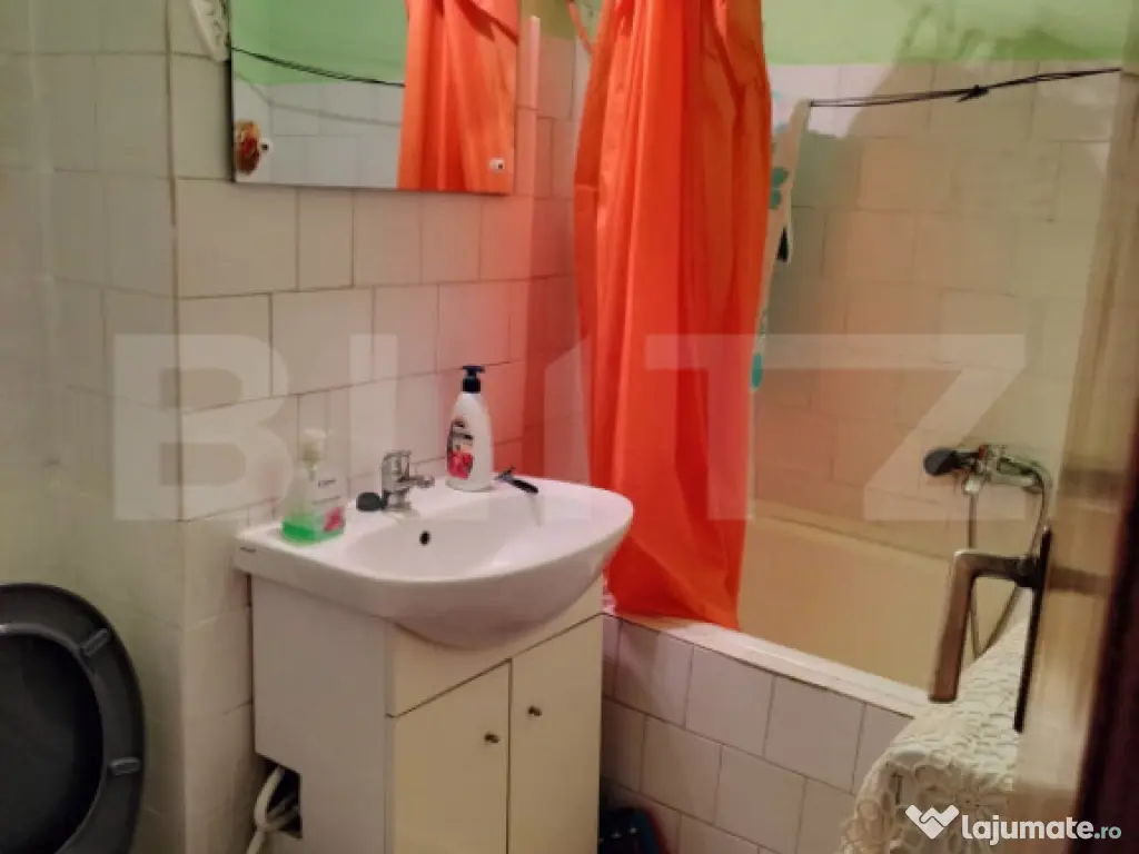 Apartament 3 camere, 55 mp, plus garaj zona Minerului