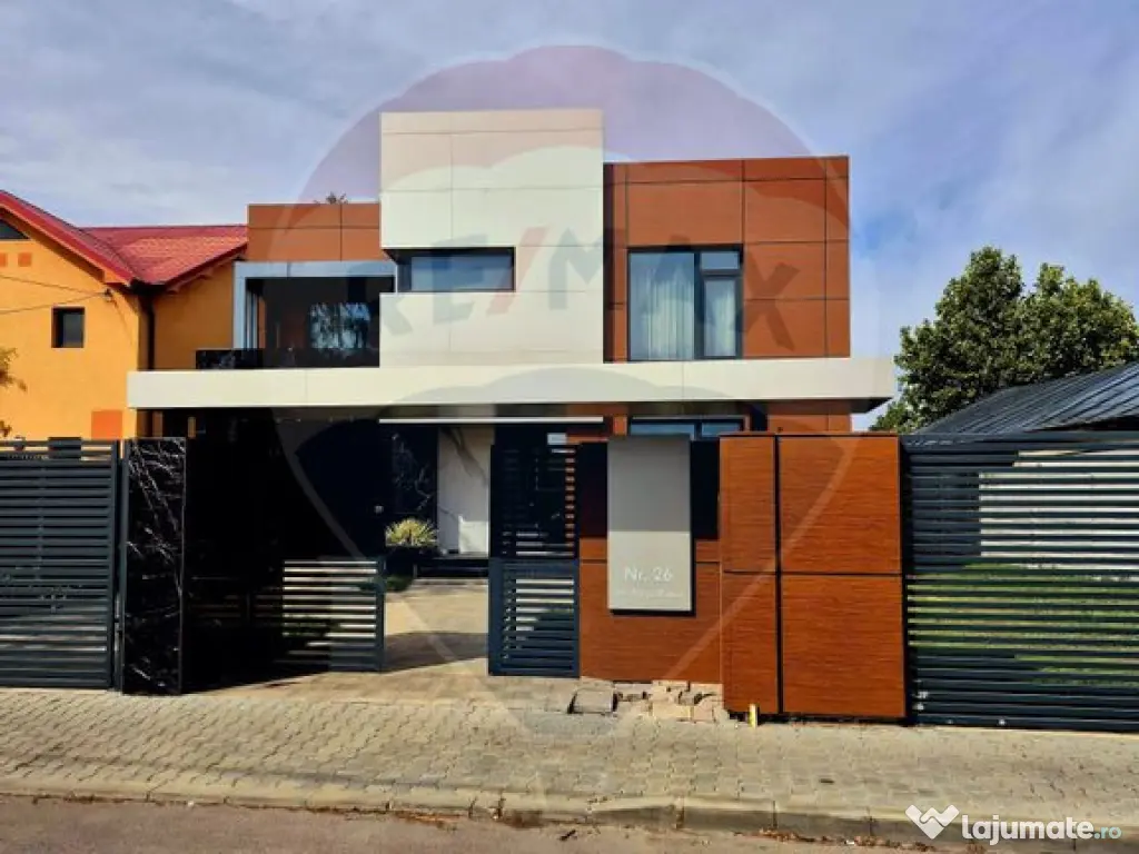 Casă / Vilă cu 4 camere de vânzare în zona Central