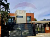 Casă / Vilă cu 4 camere de vânzare în zona Central 