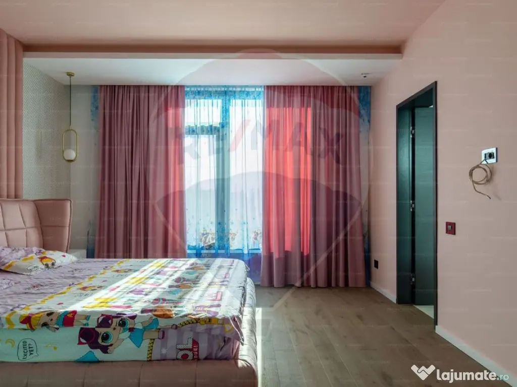 Casă / Vilă cu 4 camere de vânzare în zona Central