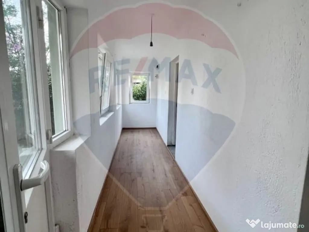 Casă / Vilă cu 5 camere de vânzare